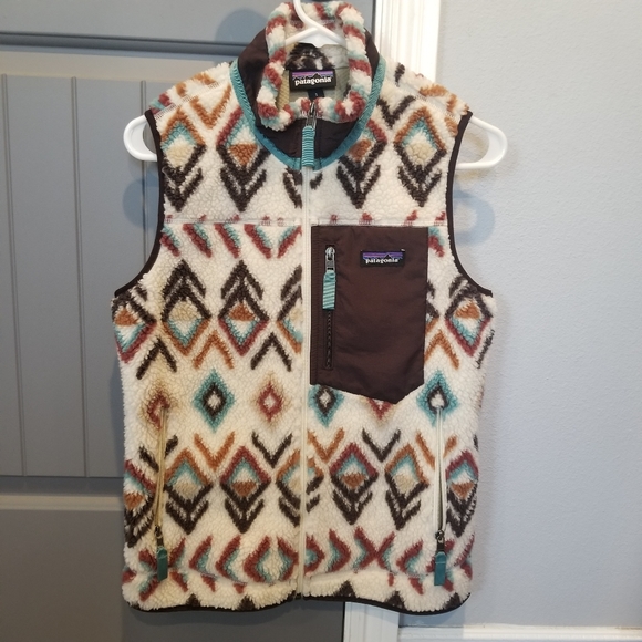 Patagonia Jackets & Blazers - Patagonia Classic Retro-X Women's Vest High Pile Aztec Print size Small EUC RARE